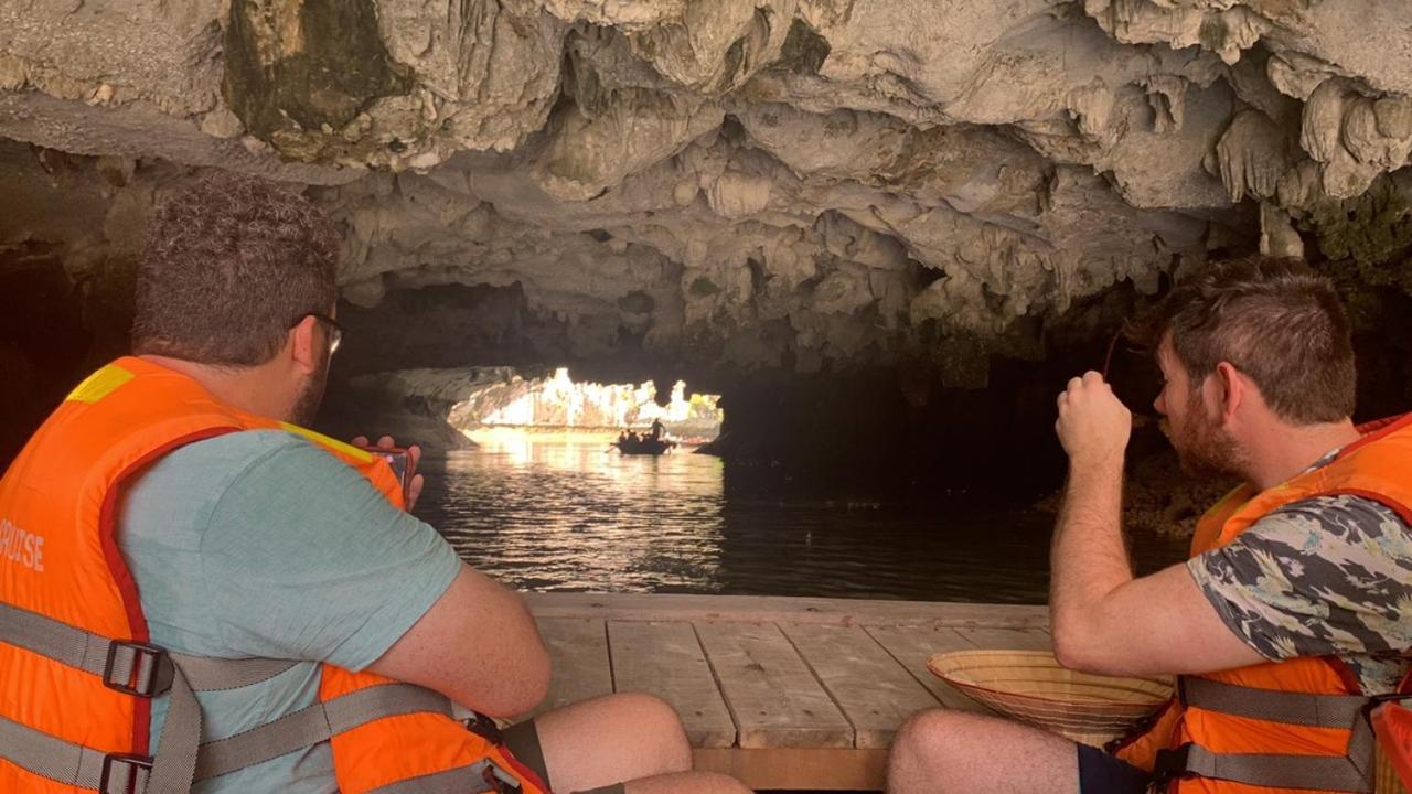 Dora Cruise By Hag Hotel Ha Long Buitenkant foto