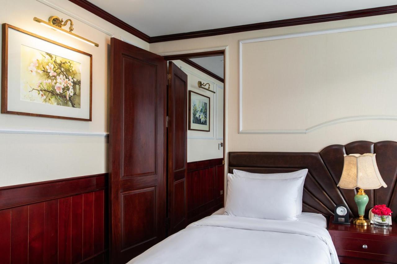 Dora Cruise By Hag Hotel Ha Long Buitenkant foto